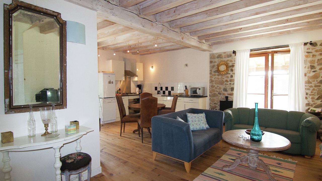 Photo of Livingroom in Roussines