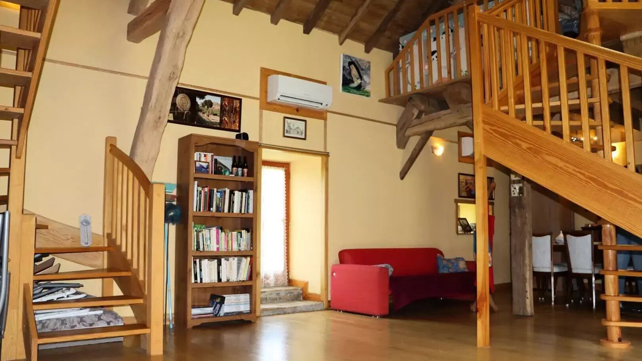 Photo of Livingroom in Saint-Martin-Sepert
