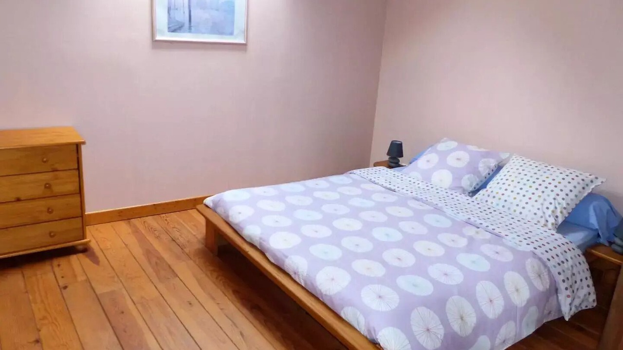 Photo of Bedroom in Montaignac-Saint-Hippolyte