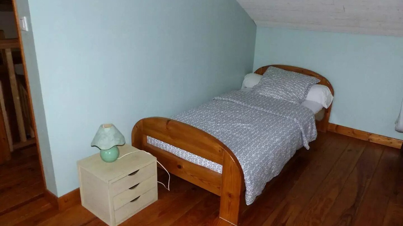 Photo of Bedroom in Montaignac-Saint-Hippolyte