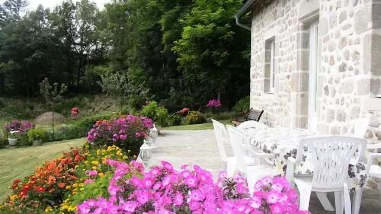 Photo of Outdoor in Sarroux-Saint-Julien