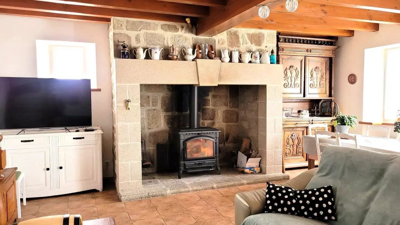 Photo of Livingroom in Sarroux-Saint-Julien