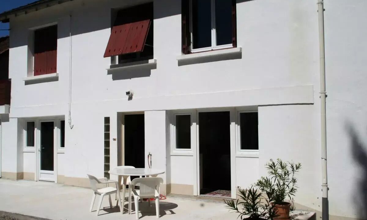 Photo of Outdoor in Naves