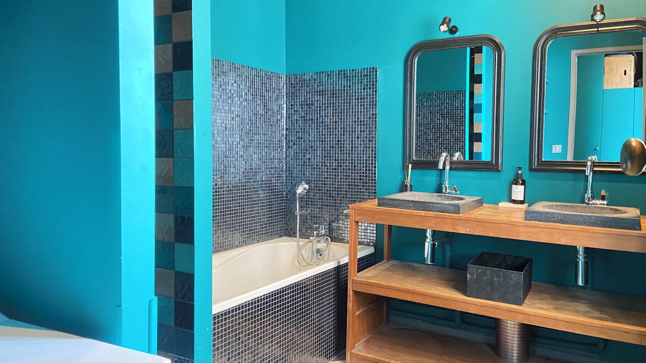 Photo of Bathroom in Bordeaux City Centre
