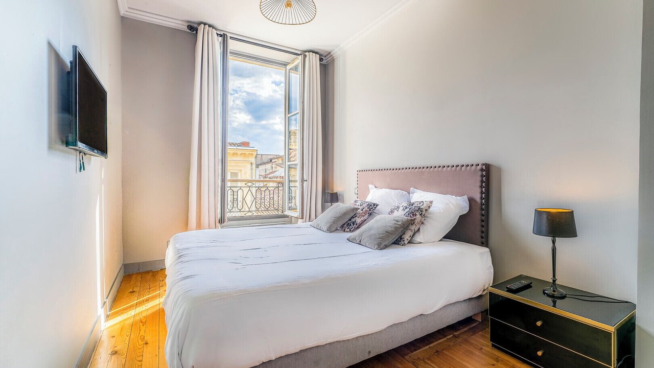 Photo of Bedroom in Bordeaux City Centre