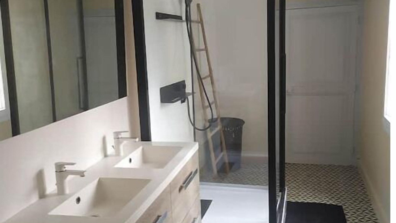 Photo of Bathroom in Civray
