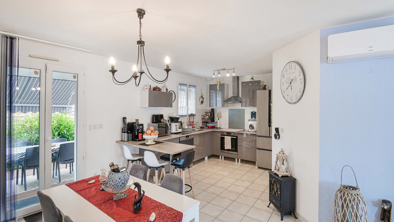 Photo of Livingroom in Saint-Medard-de-Guizieres