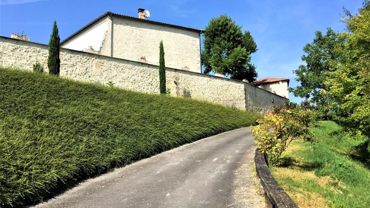 Photo of Outdoor in Chalais
