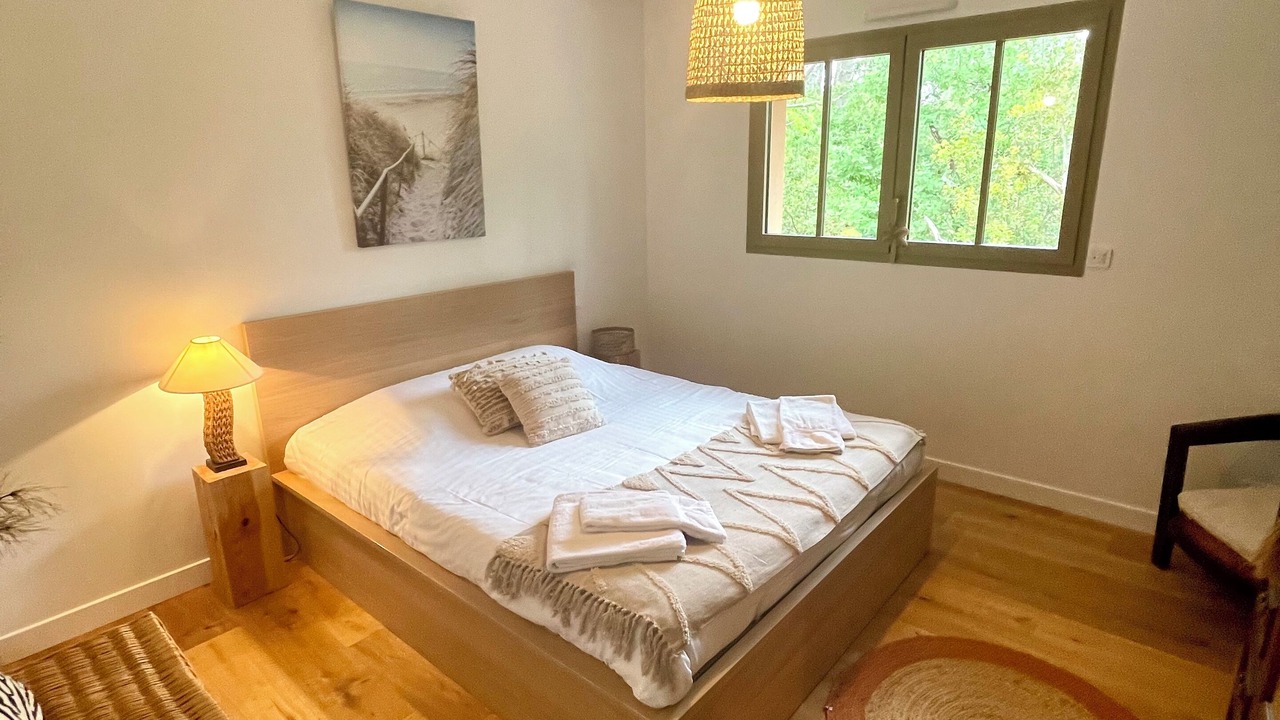 Photo of Bedroom in Gujan-Mestras