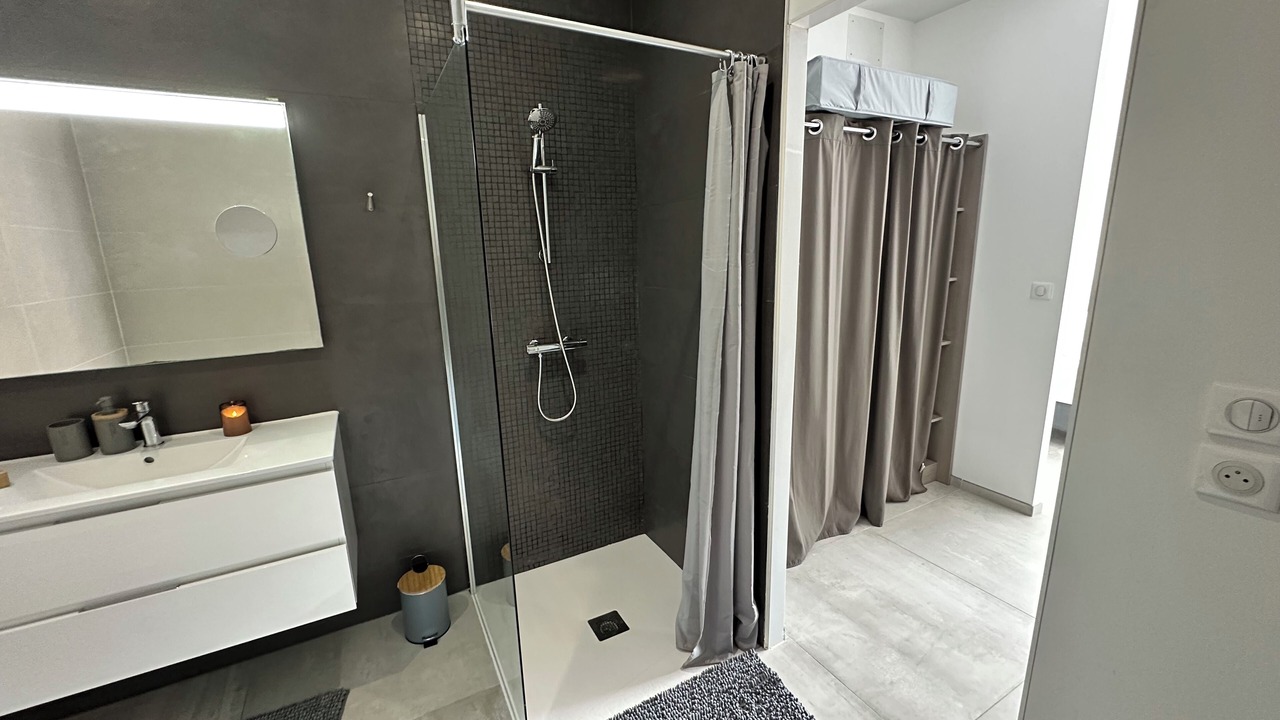 Photo of Bathroom in Thaire