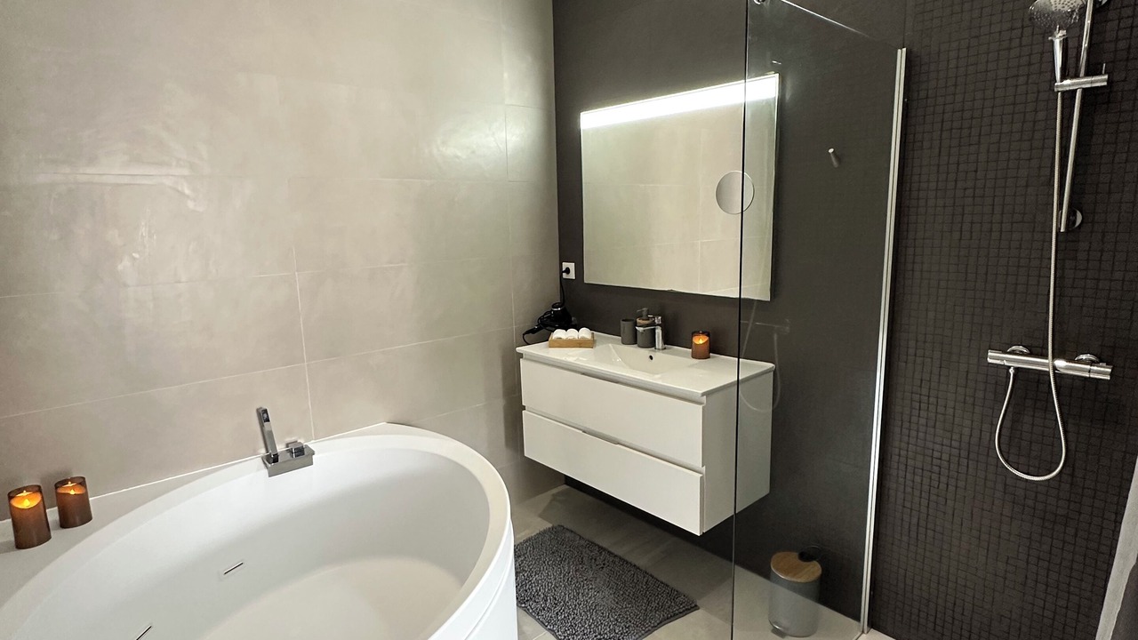 Photo of Bathroom in Thaire