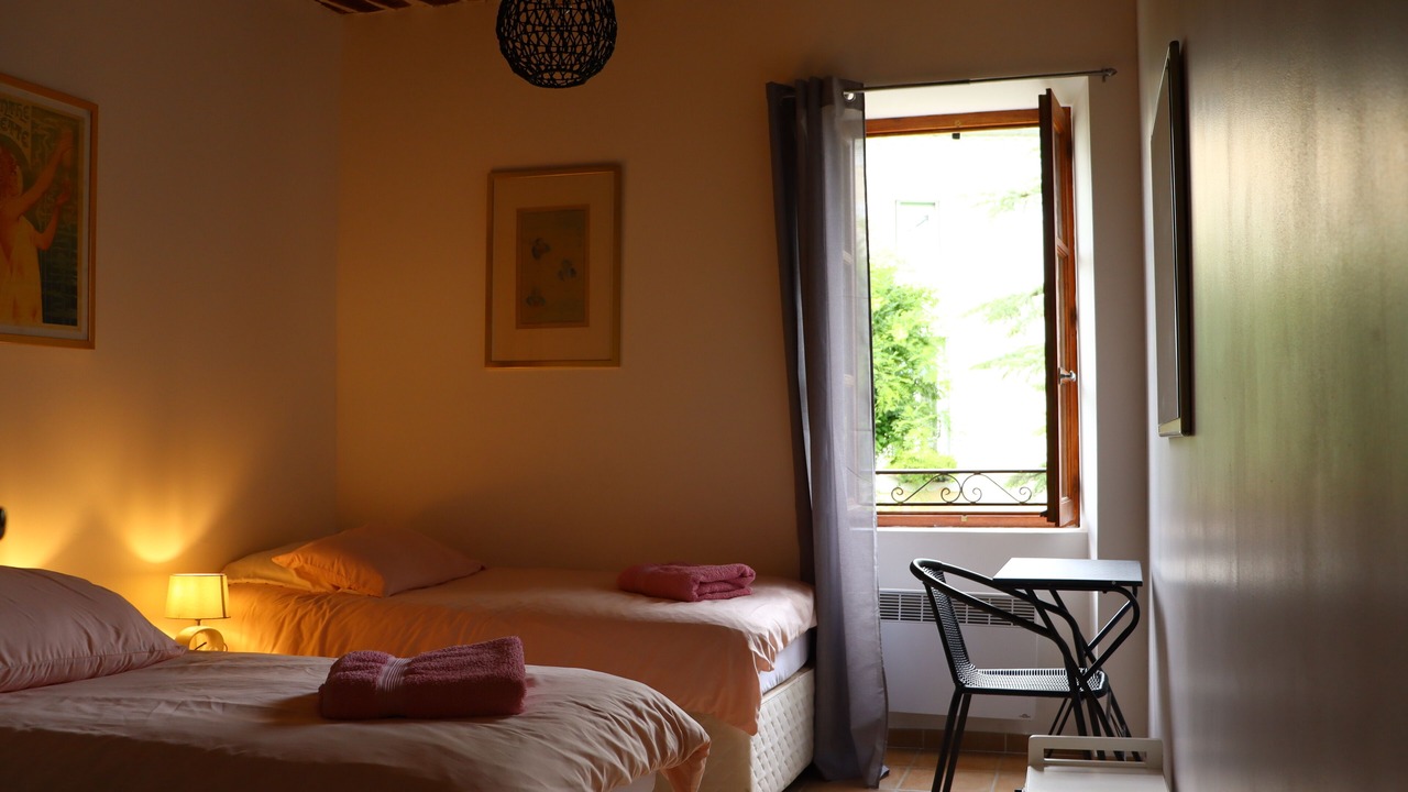 Photo of Bedroom in Issor