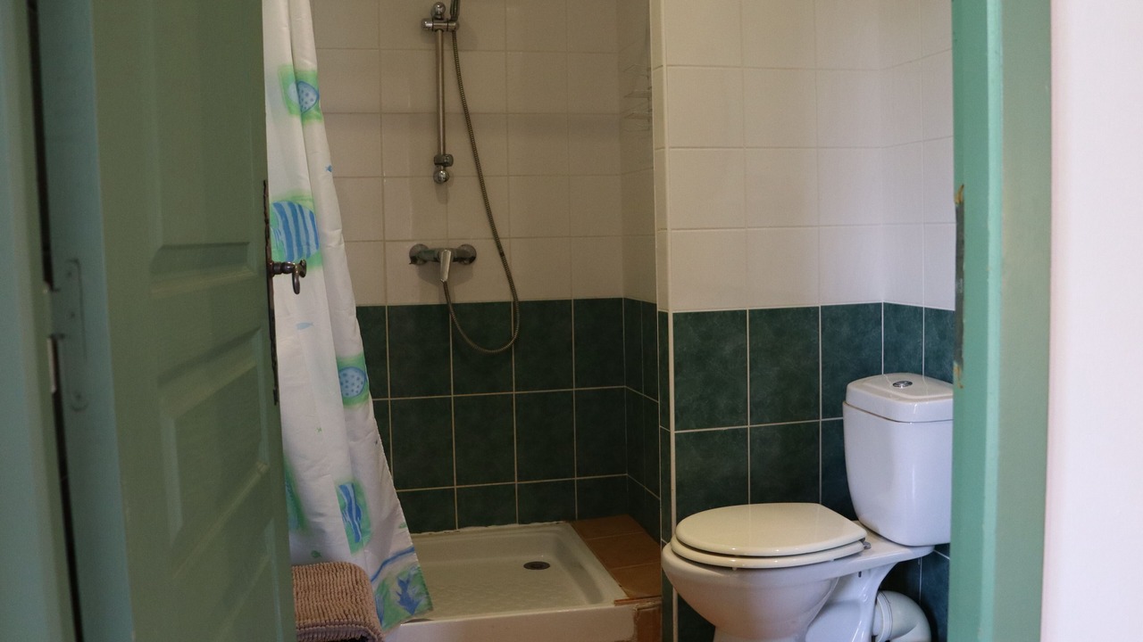 Photo of Bathroom in Issor