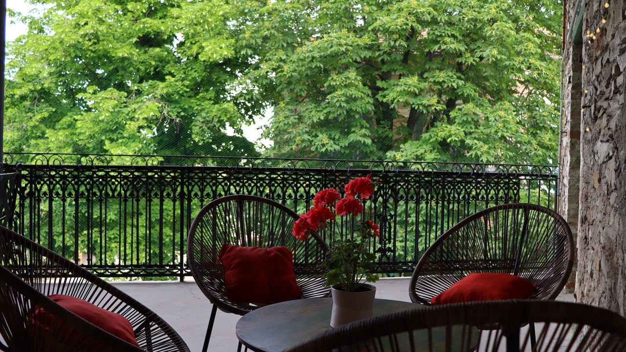 Photo of Patio Balcony in Issor