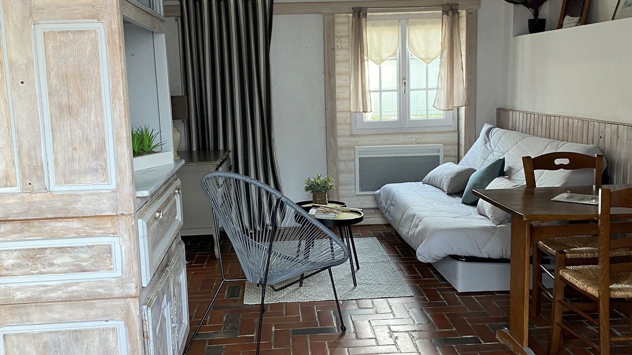 Photo of Livingroom in Domino