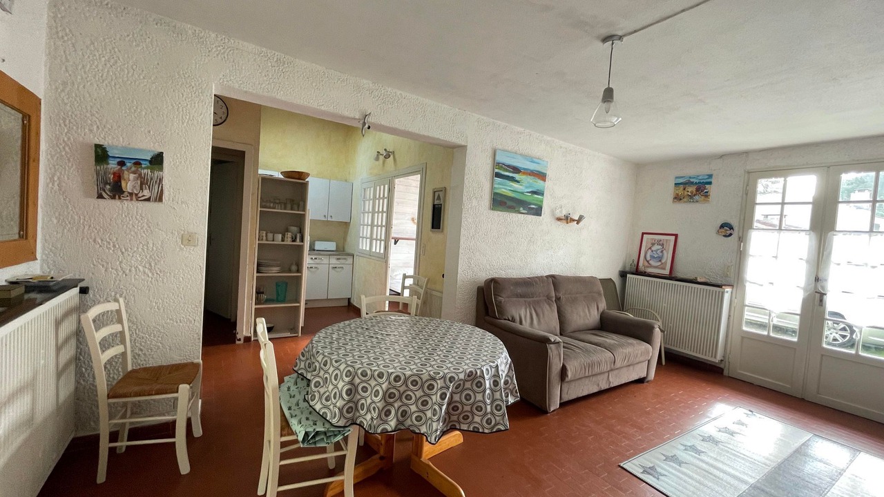 Photo of Livingroom in Cheray