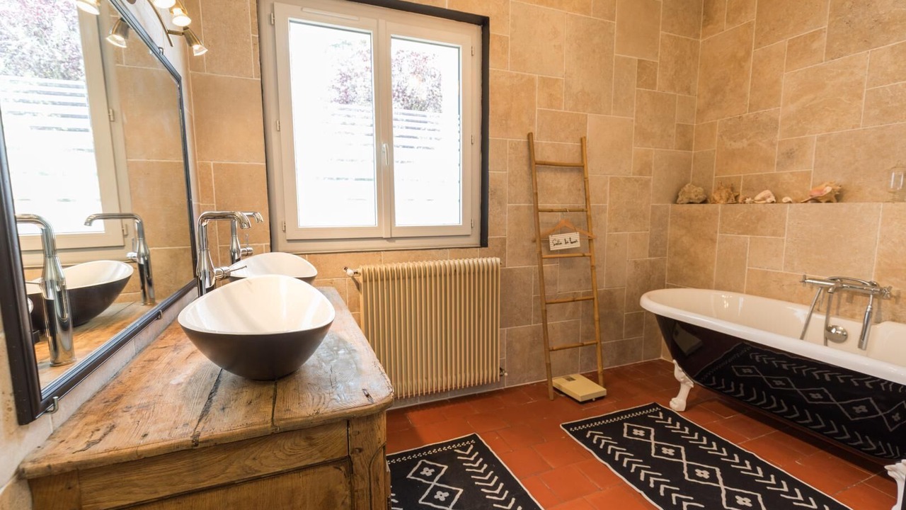Photo of Bathroom in Pissos