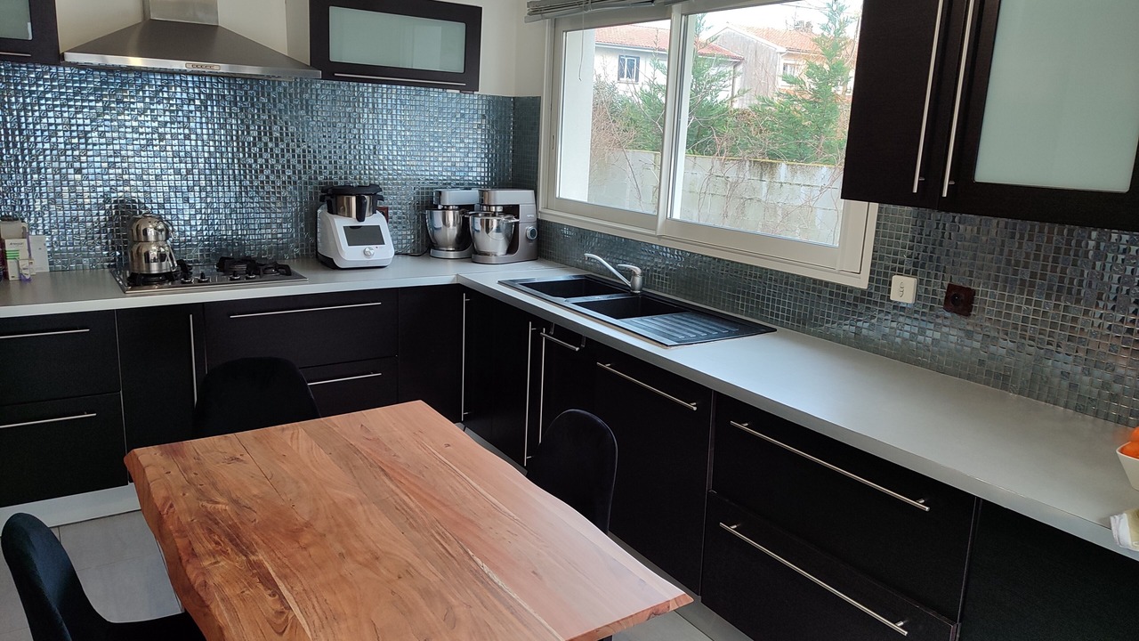 Photo of Kitchen in Cenon