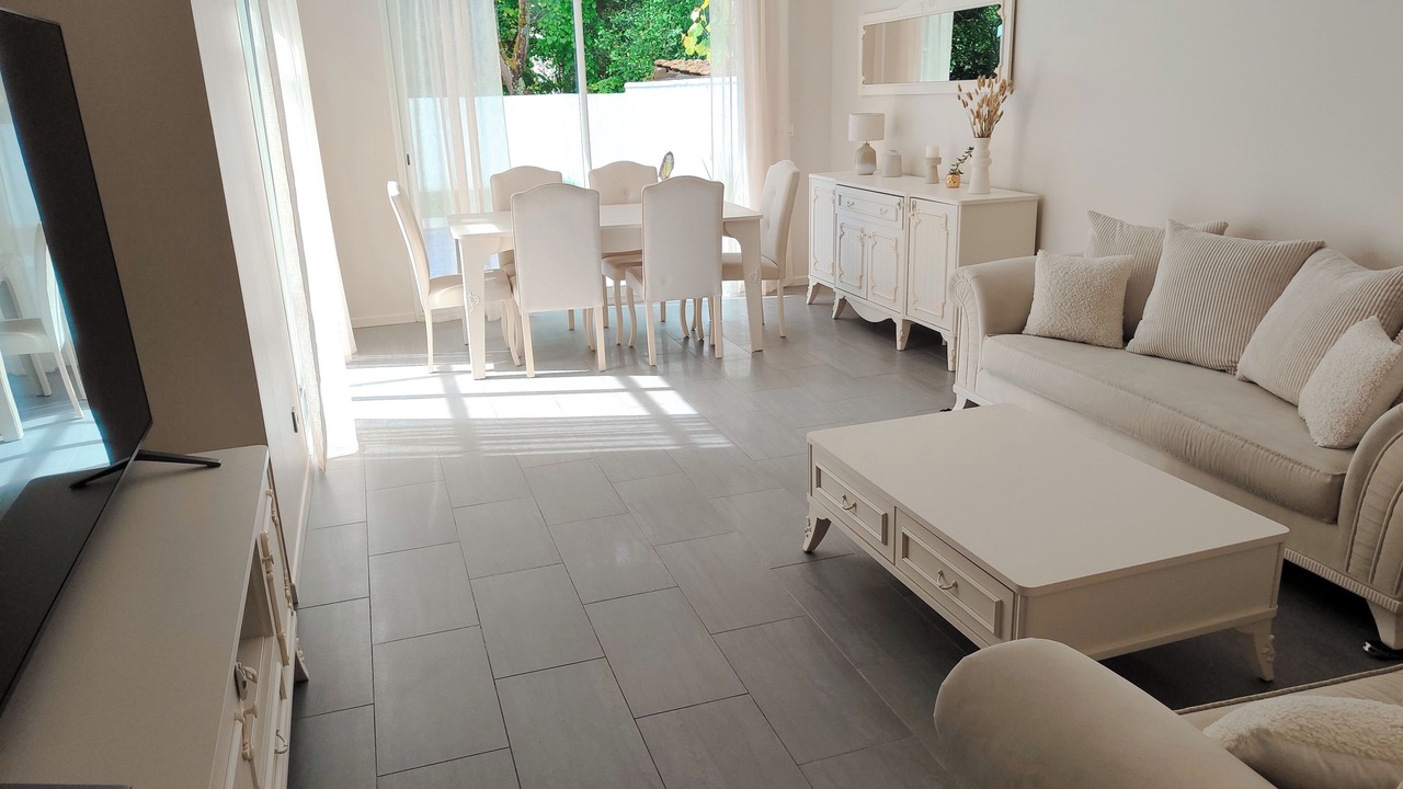 Photo of Livingroom in Cenon