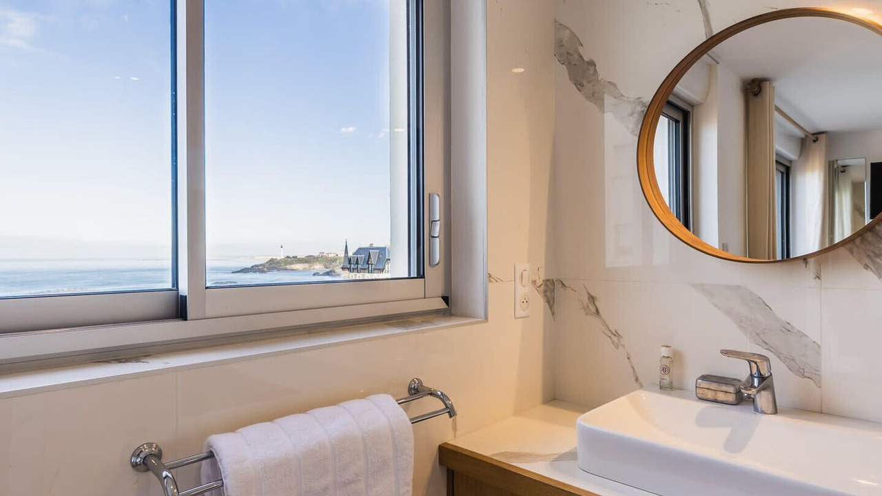 Photo of Bathroom in Behobie