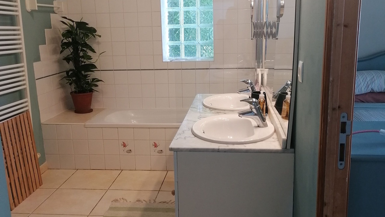 Photo of Bathroom in Saint-Ciers-sur-Bonnieure