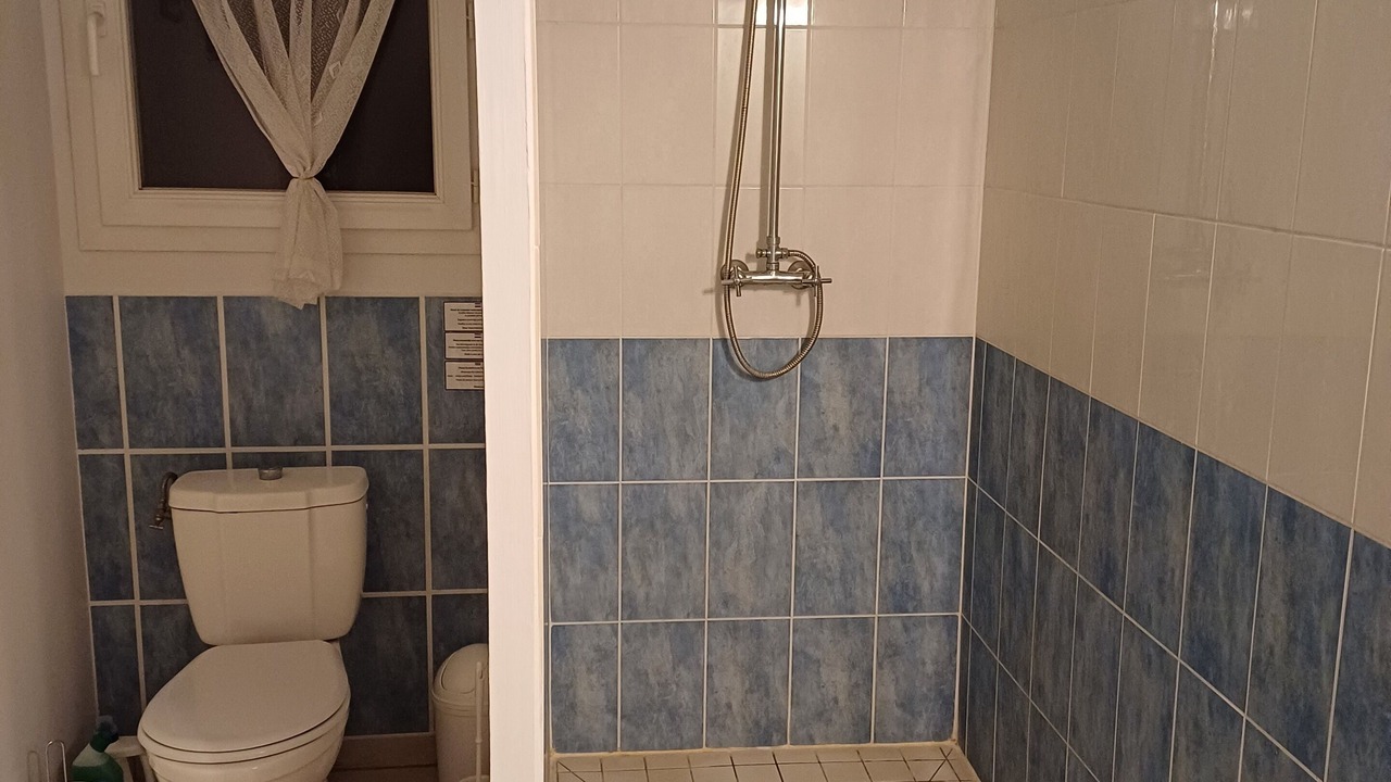 Photo of Bathroom in Benest