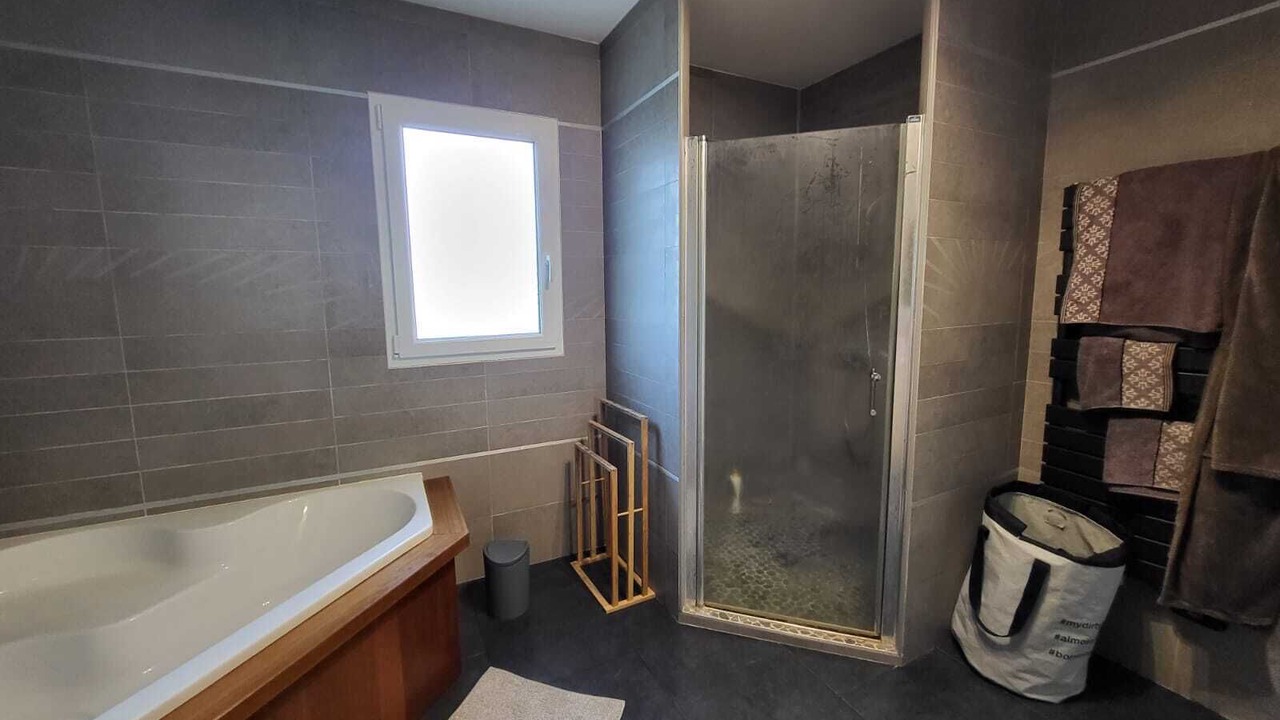 Photo of Bathroom in L'Echardiere