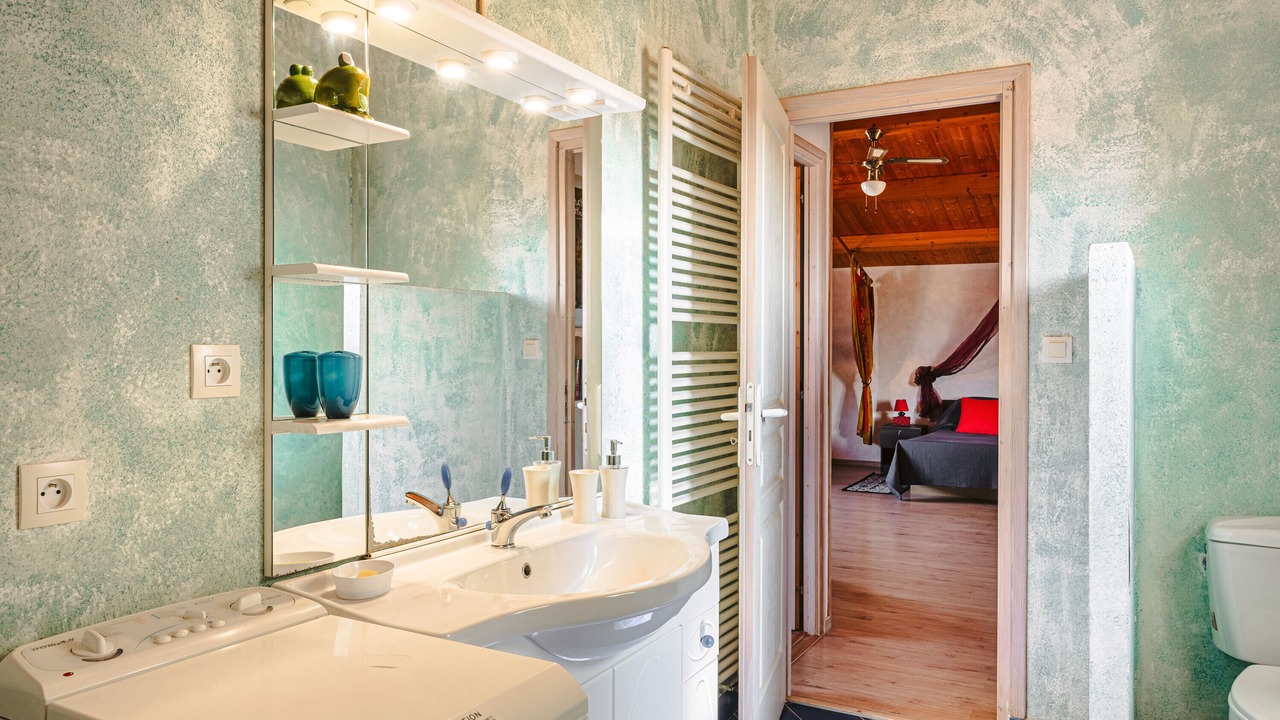 Photo of Bathroom in Marans