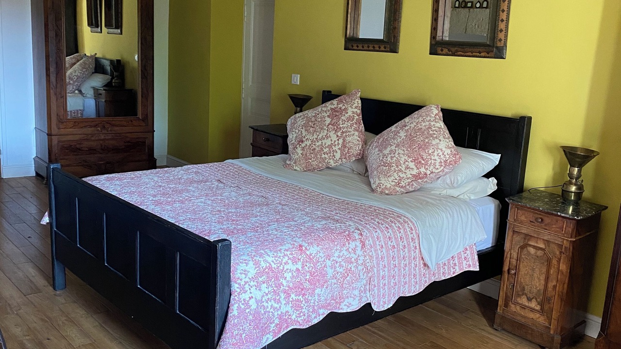 Photo of Bedroom in Bonnes