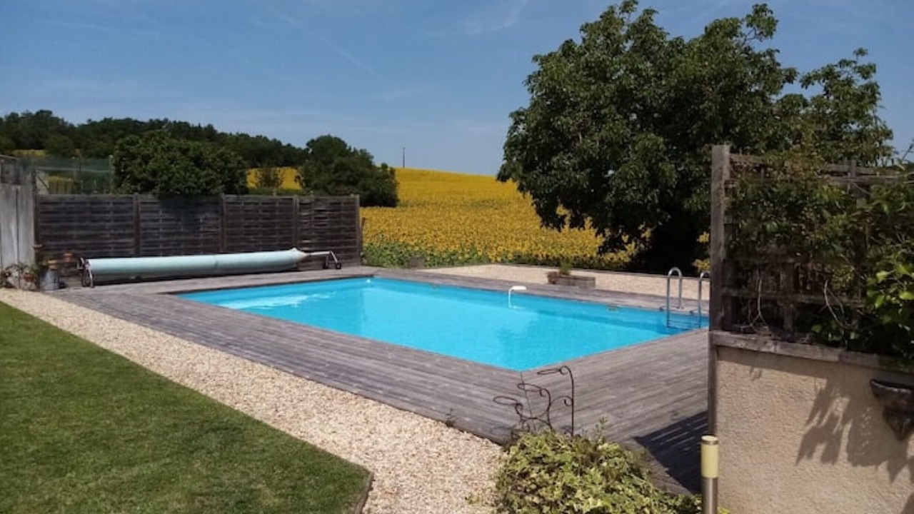 Photo of Outdoor in Bonnes
