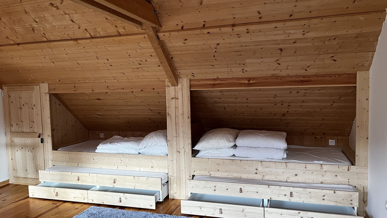 Photo of Bedroom in Beost