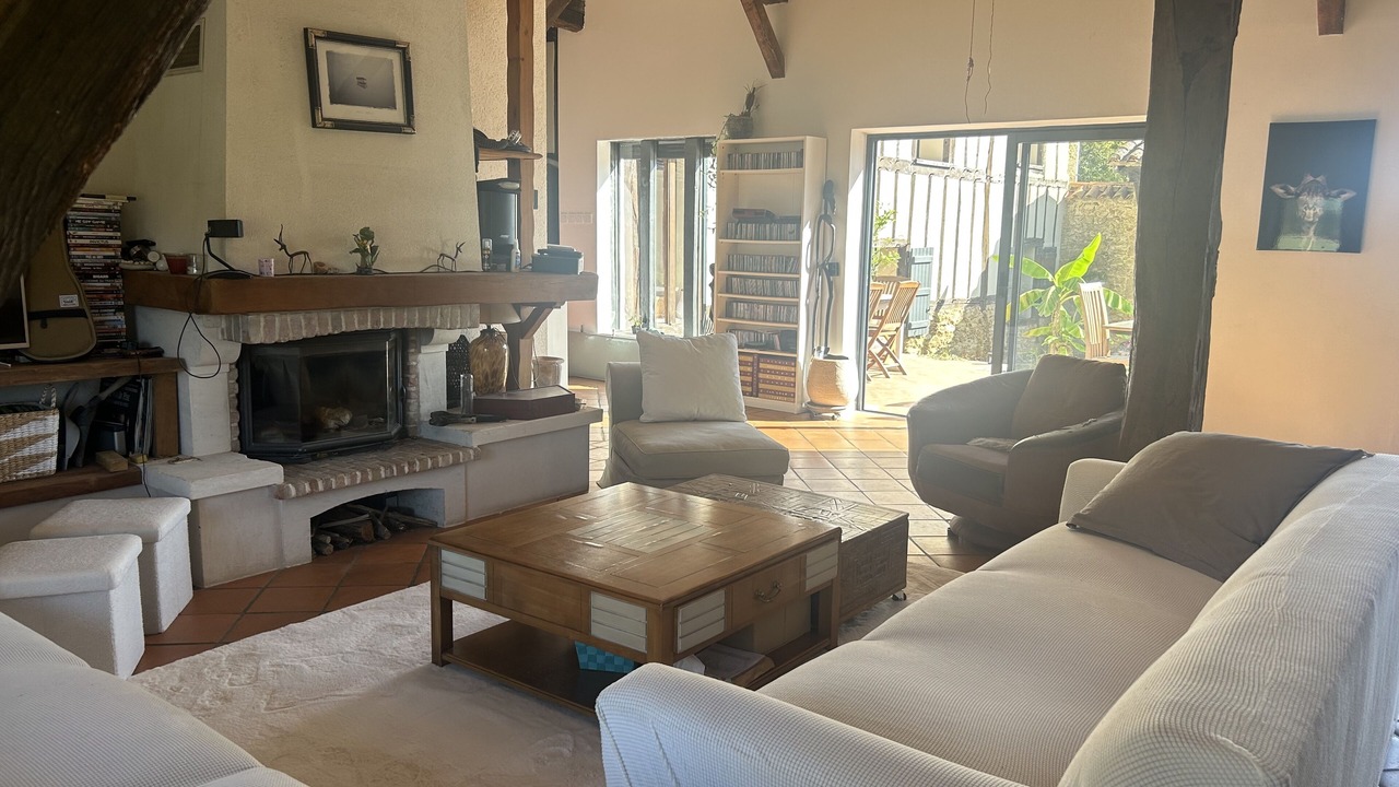 Photo of Livingroom in Arthez-d'Armagnac