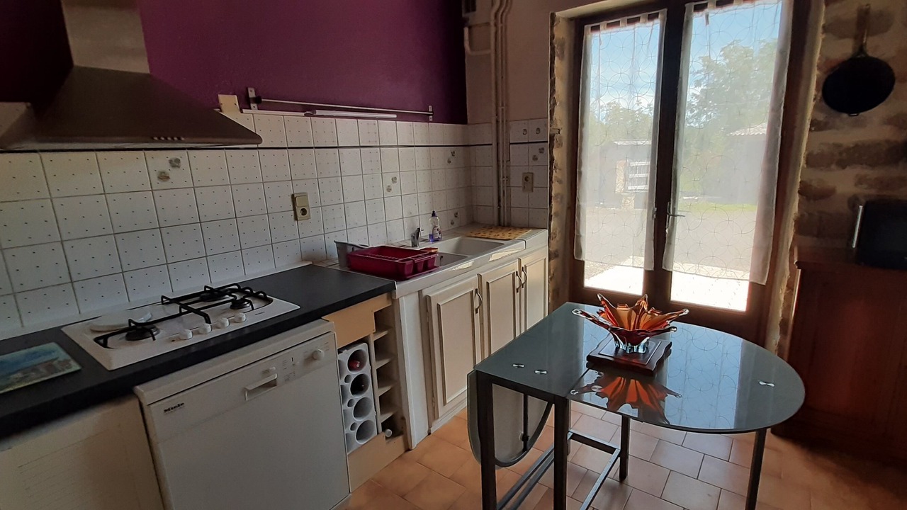 Photo of Kitchen in Saint-Bonnet-l'Enfantier