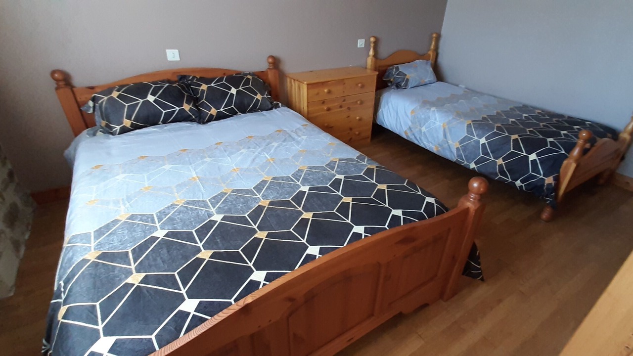 Photo of Bedroom in Saint-Bonnet-l'Enfantier