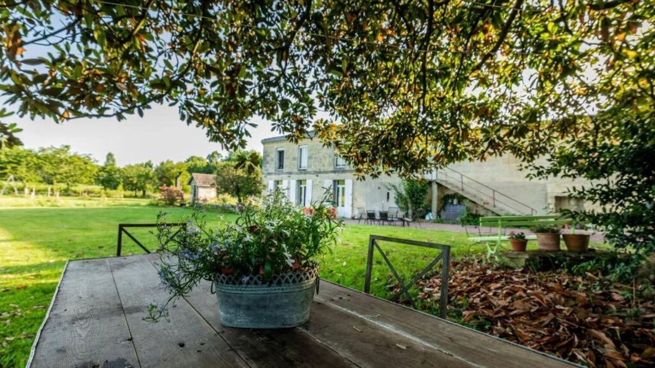 Photo of Patio Balcony in Bourg-sur-Gironde