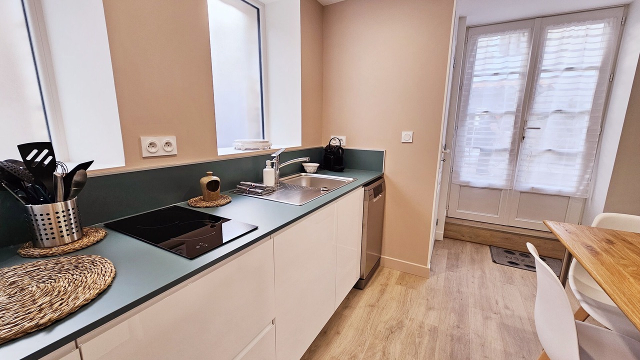 Photo of Kitchen in L'Isle-d'Espagnac