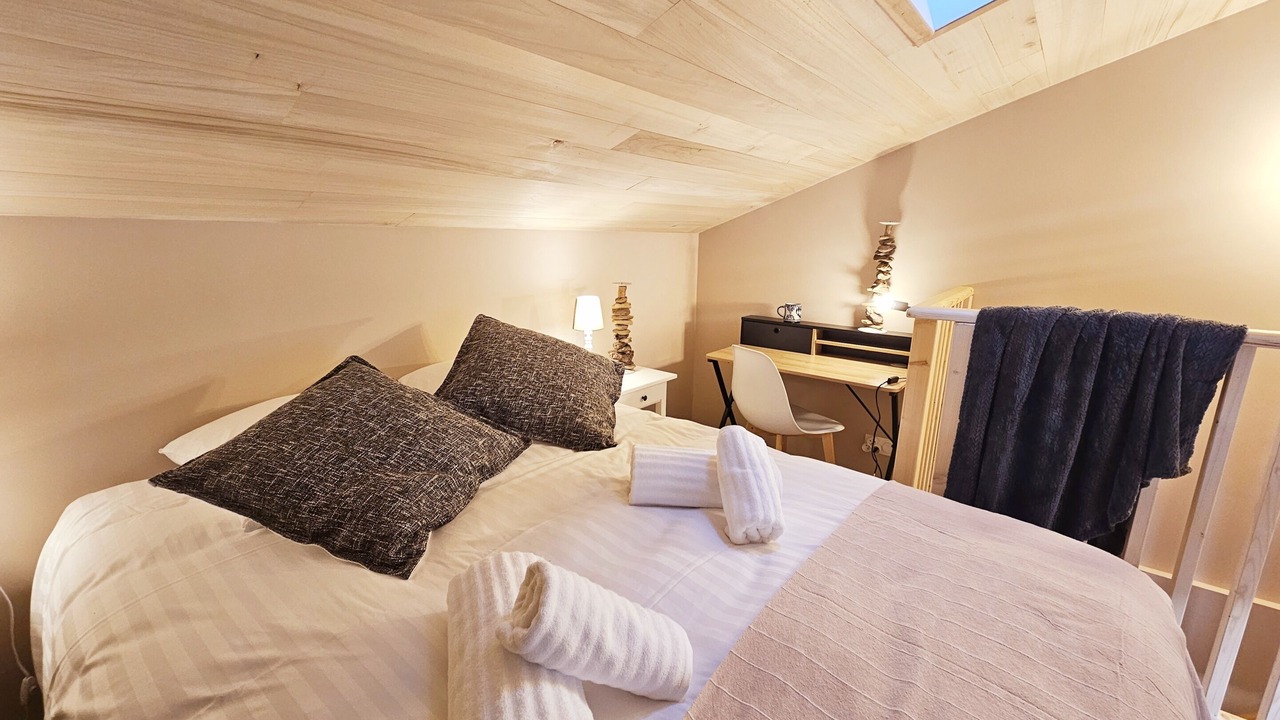 Photo of Bedroom in L'Isle-d'Espagnac
