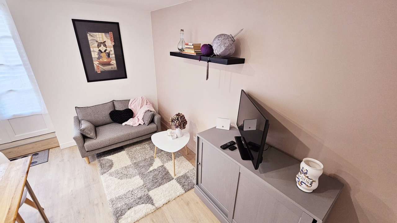 Photo of Livingroom in L'Isle-d'Espagnac