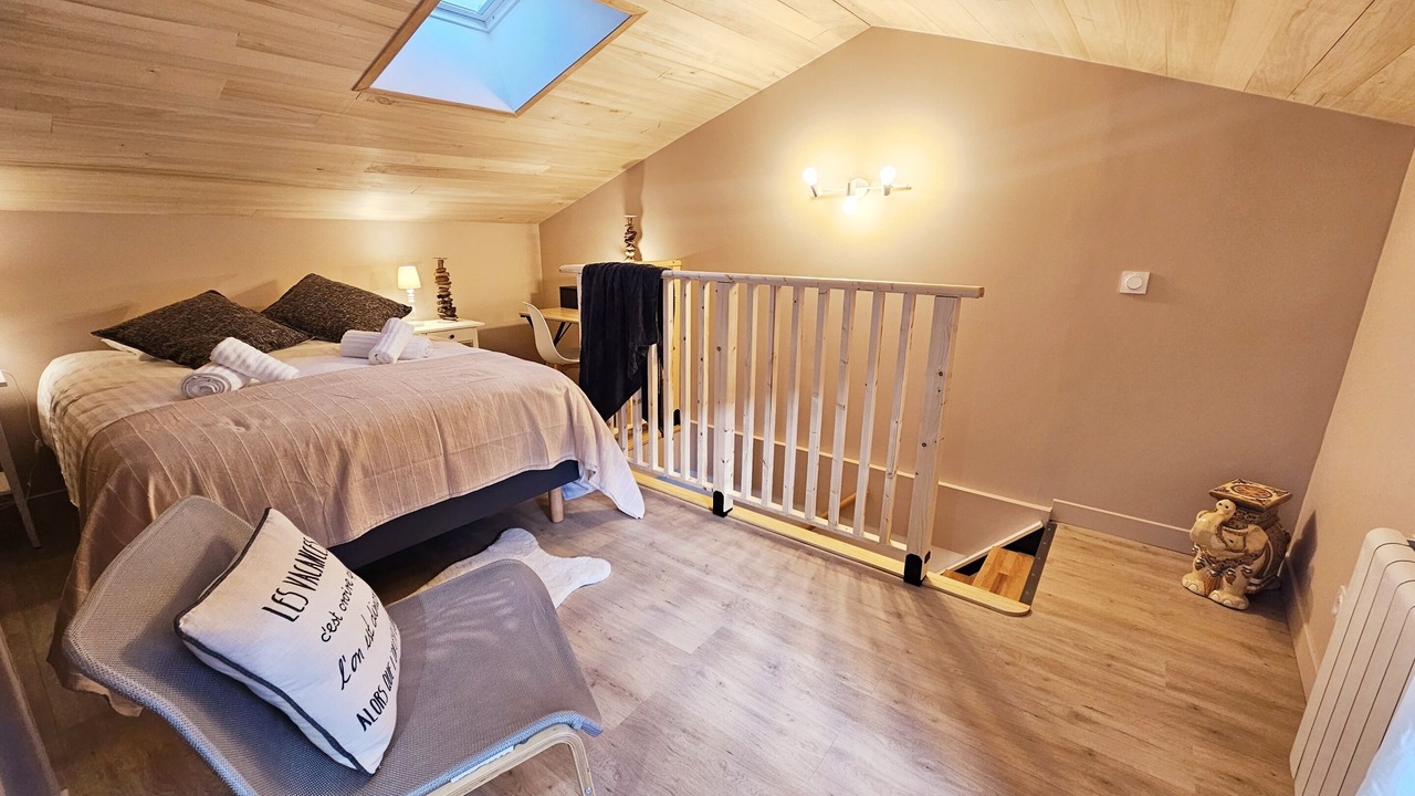 Photo of Bedroom in L'Isle-d'Espagnac