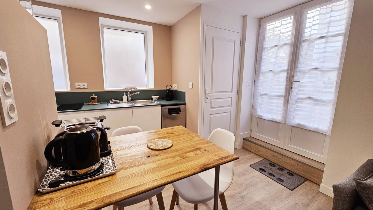 Photo of Kitchen in L'Isle-d'Espagnac