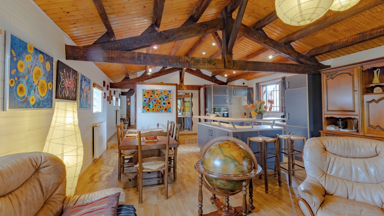 Photo of Livingroom in Montpon-Menesterol