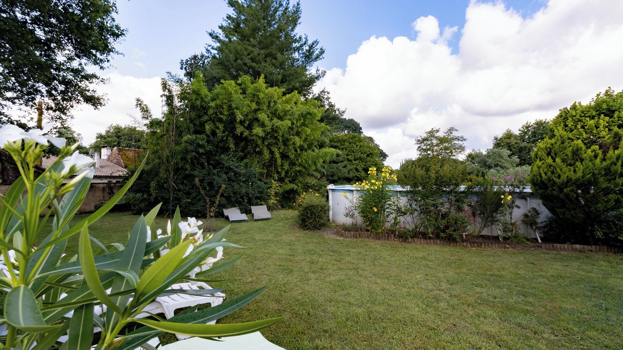 Photo of Outdoor in Montpon-Menesterol