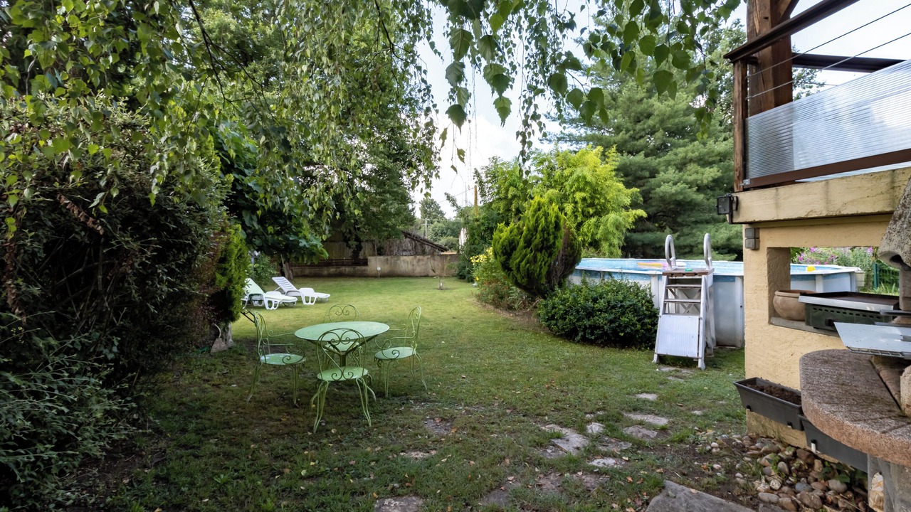 Photo of Outdoor in Montpon-Menesterol