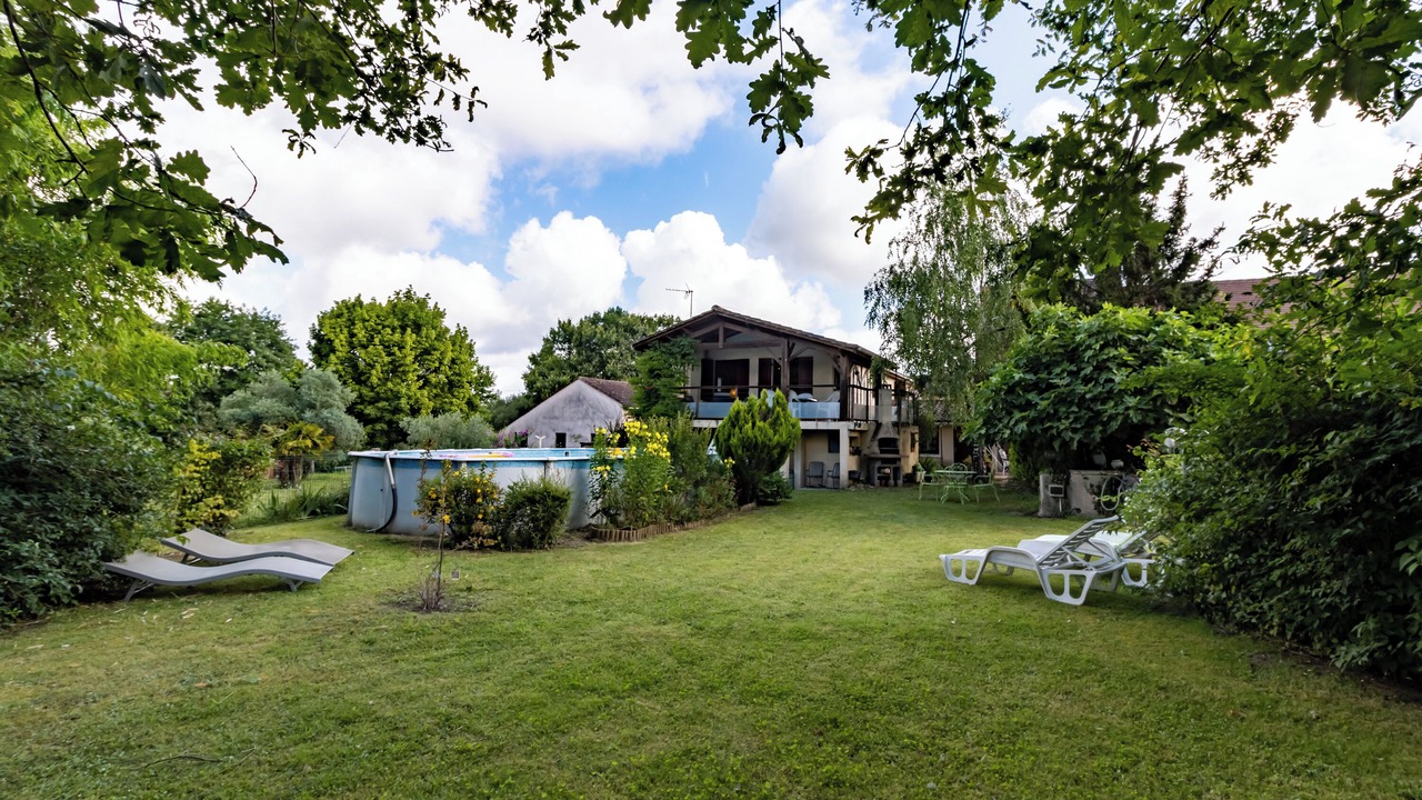 Photo of Outdoor in Montpon-Menesterol