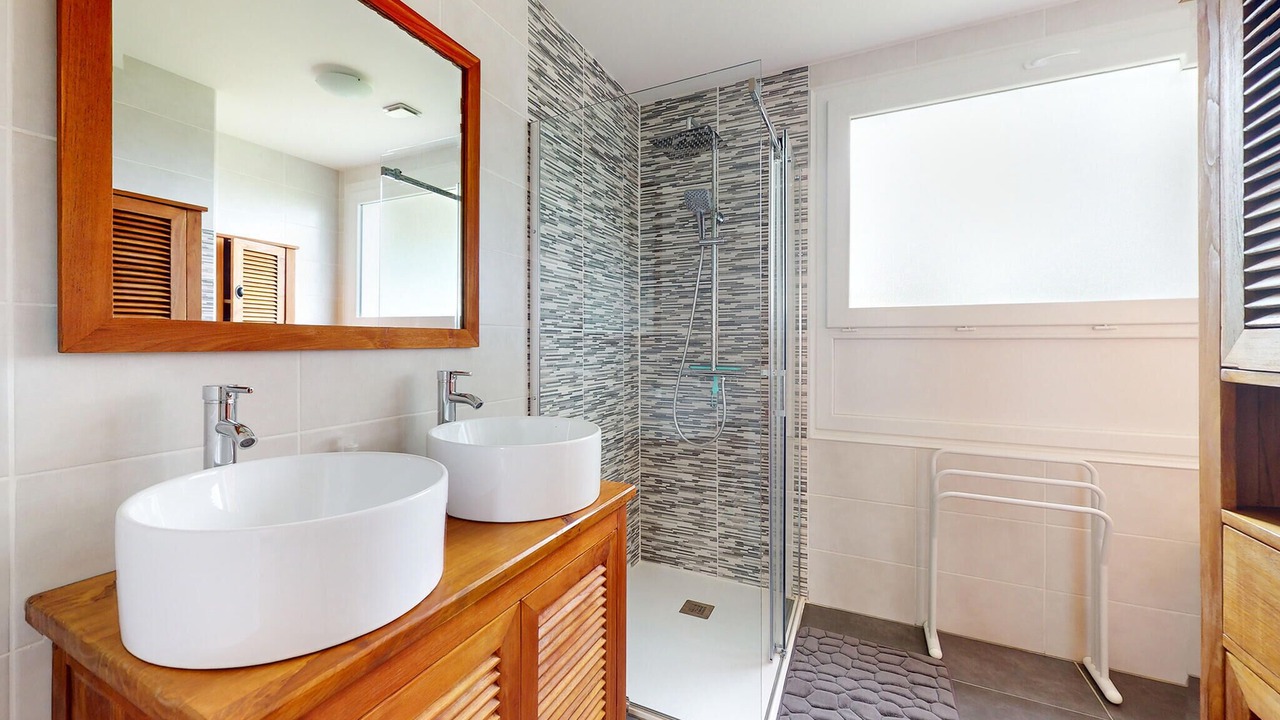 Photo of Bathroom in Chey