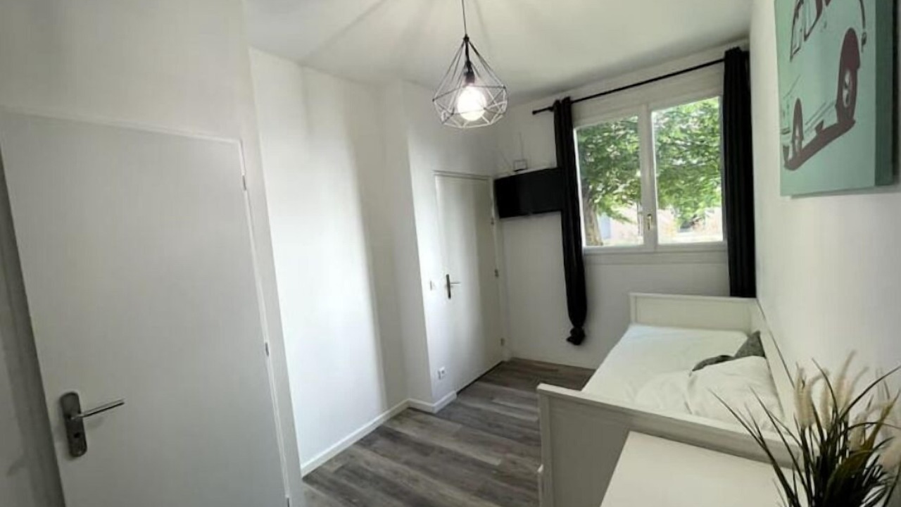 Photo of Bedroom in Merignac