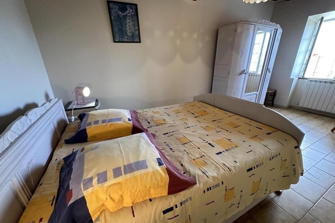 Photo of Bedroom in Lacrabe