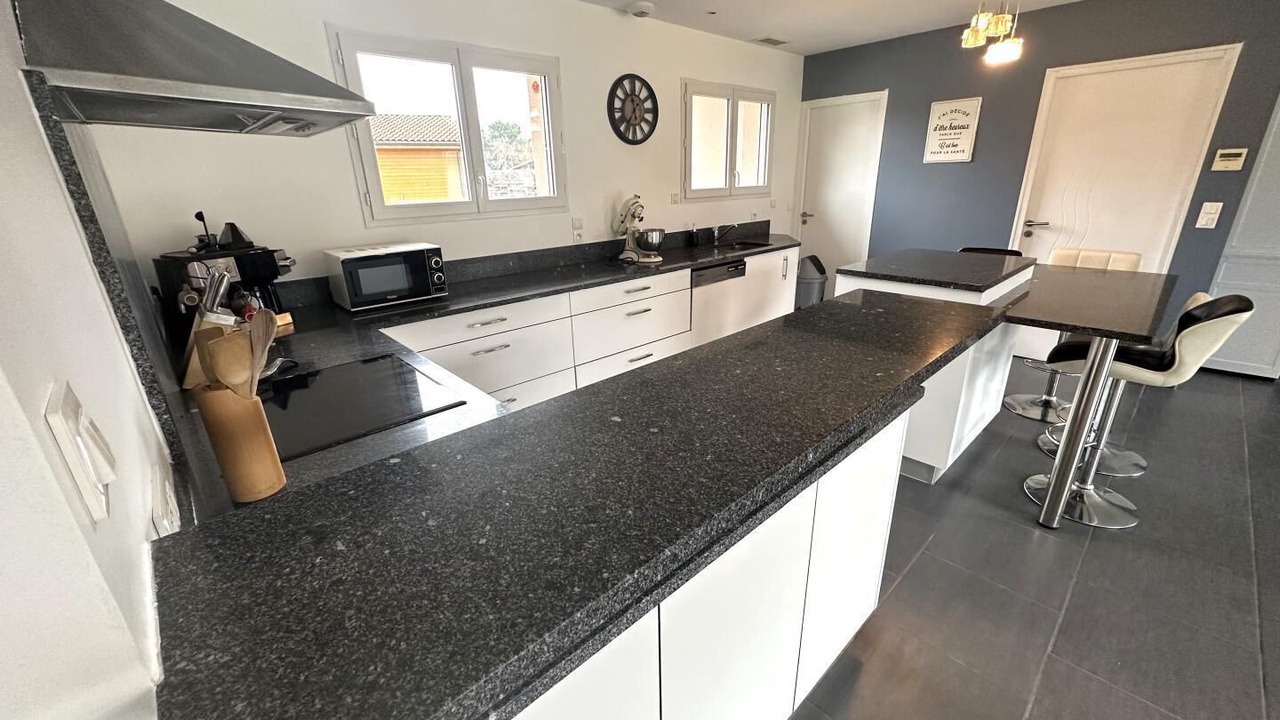Photo of Kitchen in Lit-et-Mixe