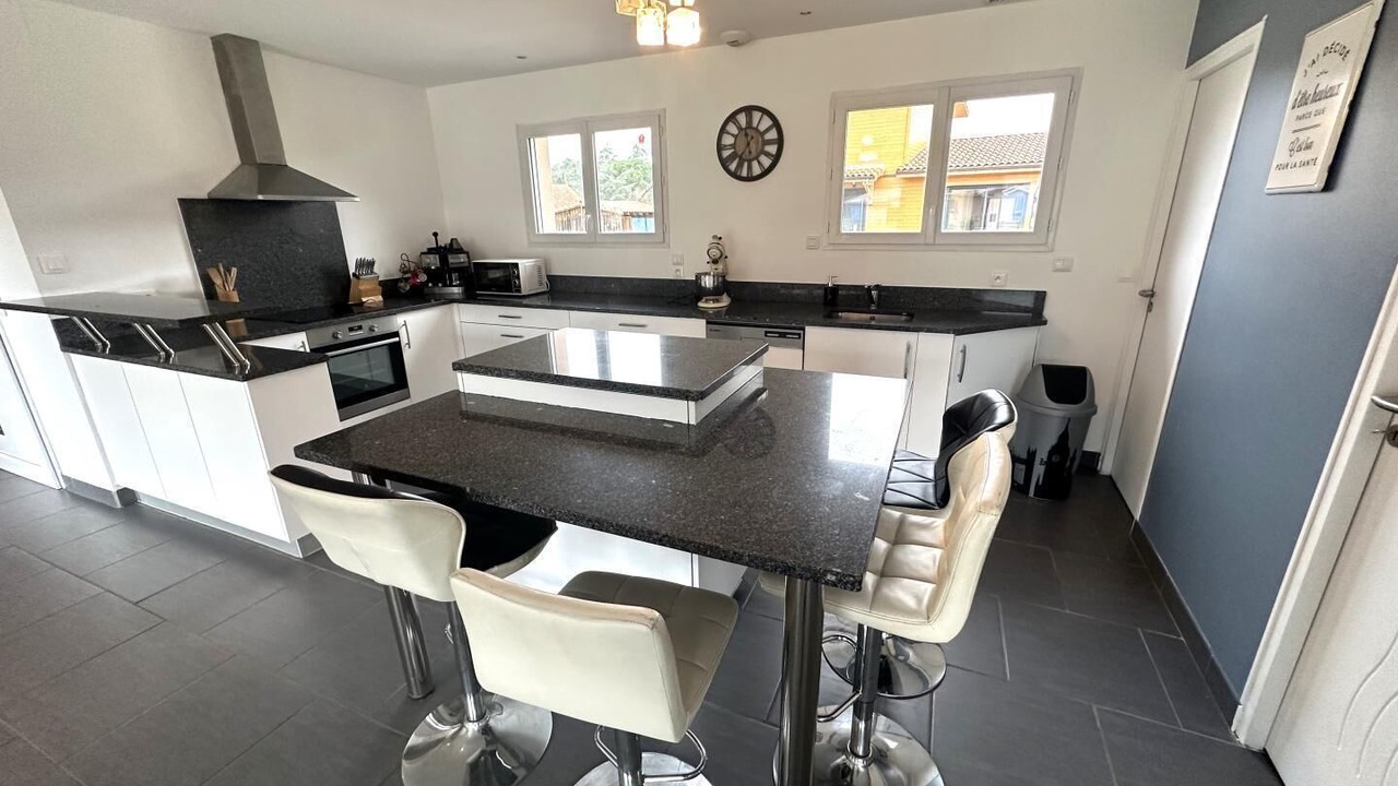 Photo of Kitchen in Lit-et-Mixe