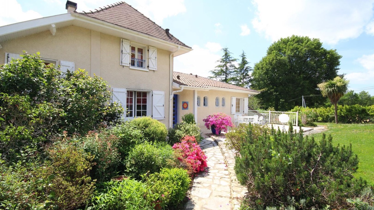 Photo of Outdoor in L'Hopital-d'Orion